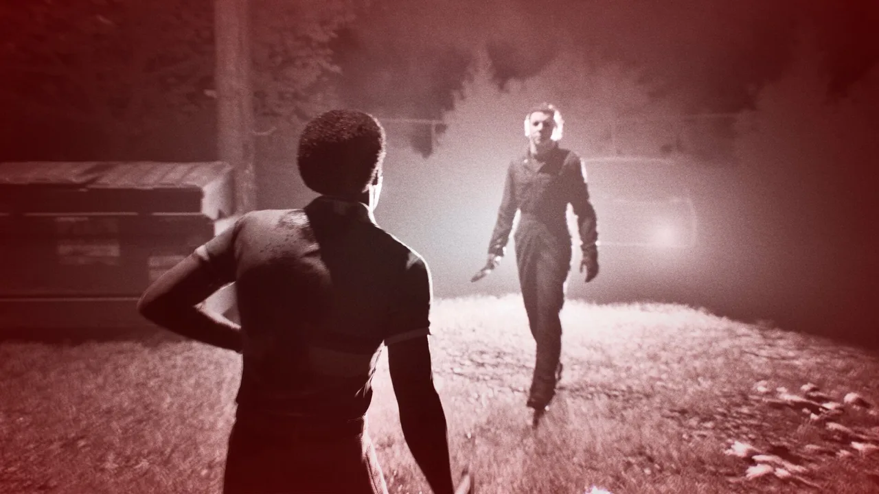 A civilian facing Michael Myers in multiplayer in Halloween: The Game
